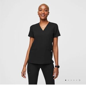 Figs Casma Black V-Neck Scrub Top
